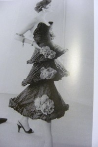 ティアード・イブニング・ドレスはシャネルのお気に入りだった