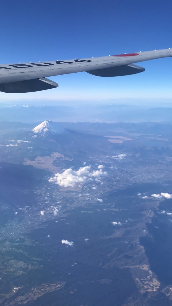 最近出張の帰りに主人が撮影した富士山！！